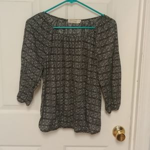 3/$20 bundle and save… 
Black and gray top